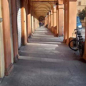 https://house-saragozza.emilia-romagnahotels.net